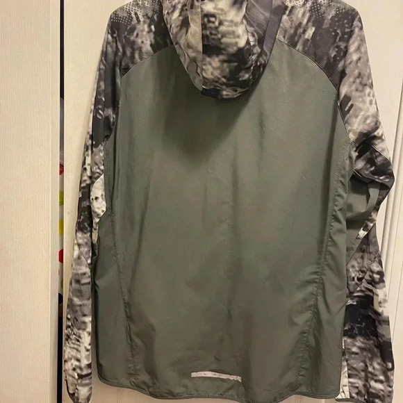WOMEN S NIKE PRINTED TRAIL KIGER PACKABLE RUNNING ATHLETIC JACKET - Picture 10 of 12